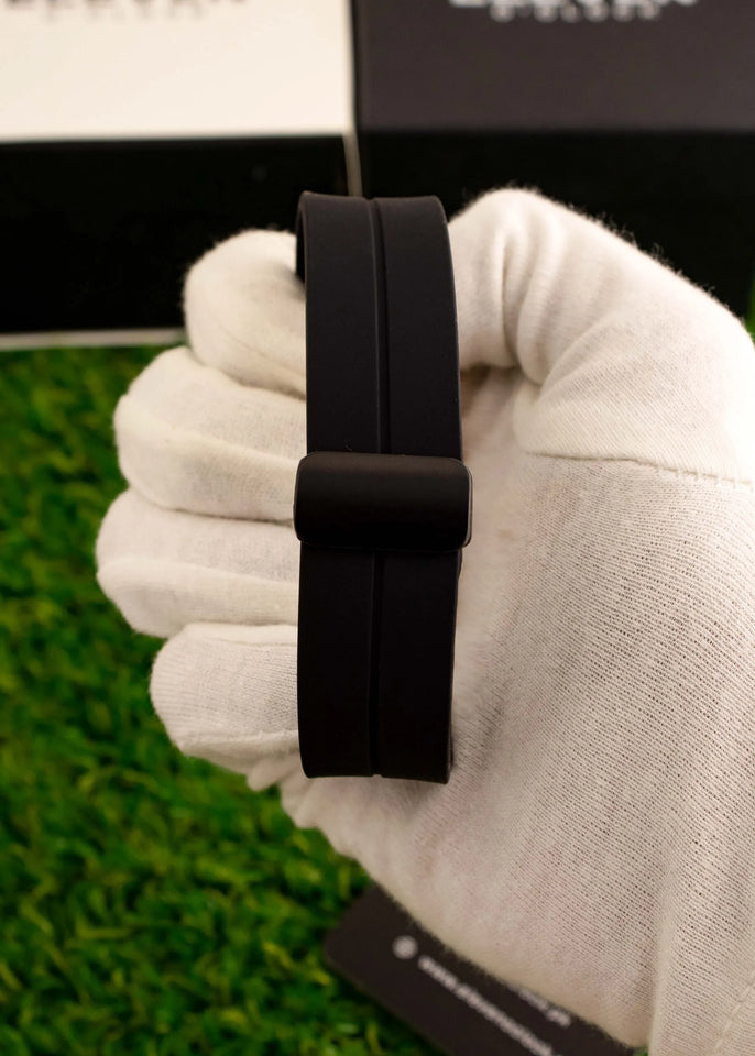 SABR Luxury Adjustable Men's Watch | Magnetic Lock